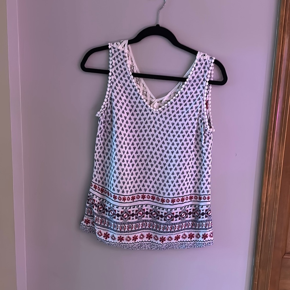 Women’s sleeveless top